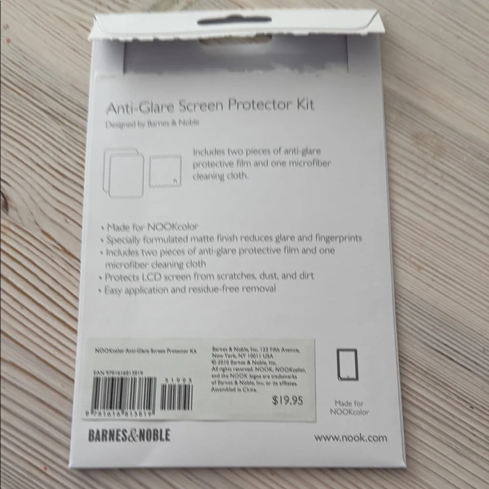 Nook Color Screen Protector Kit - Picture 2 of 3